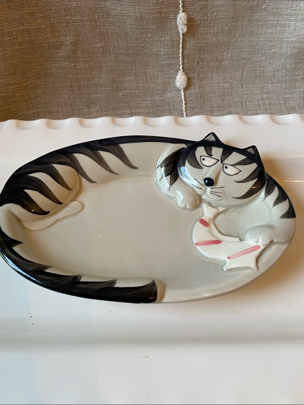 Takahashi San Francisco Ceramic Tom Cat hand-painted dish